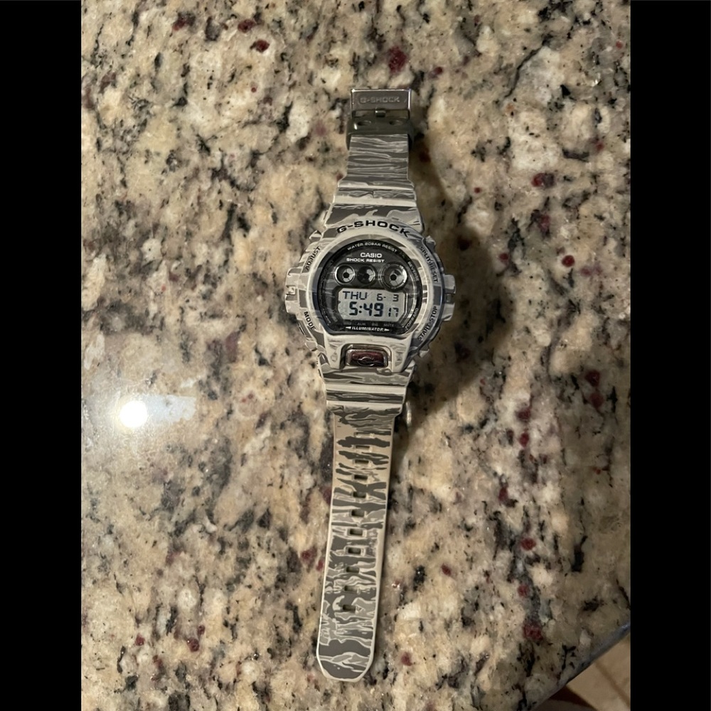 Men’s G Shock watch